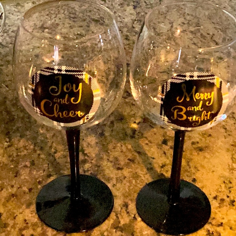 Pair of Holiday Red Wine Glasses